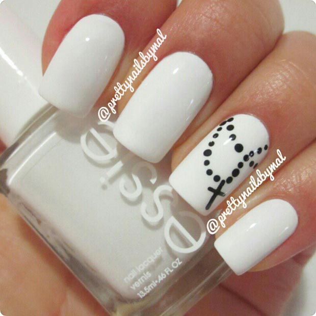 Decorated nails in black and white