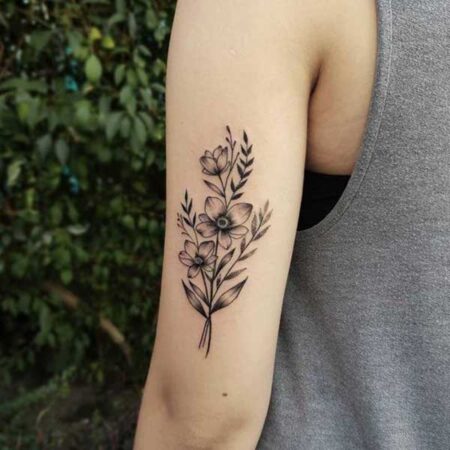 tatuagem-feminina-atras-do-braco