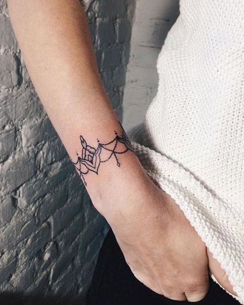 Female Bracelet Tattoo