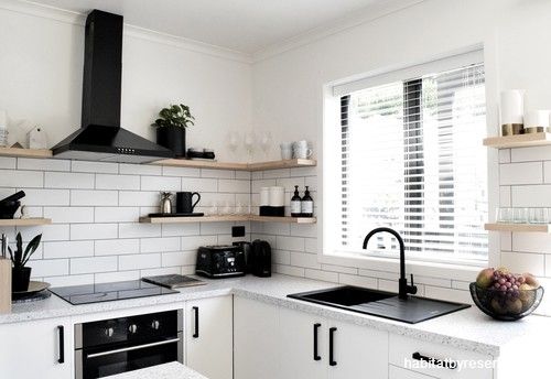 Black And White Kitchen Decoration