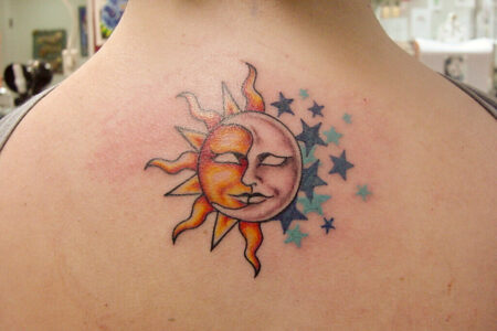 tatuagem-feminina-sol-e-lua