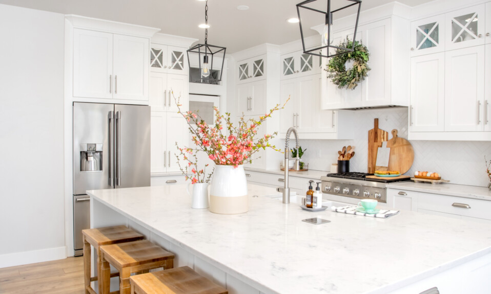 Decoration of White Kitchens