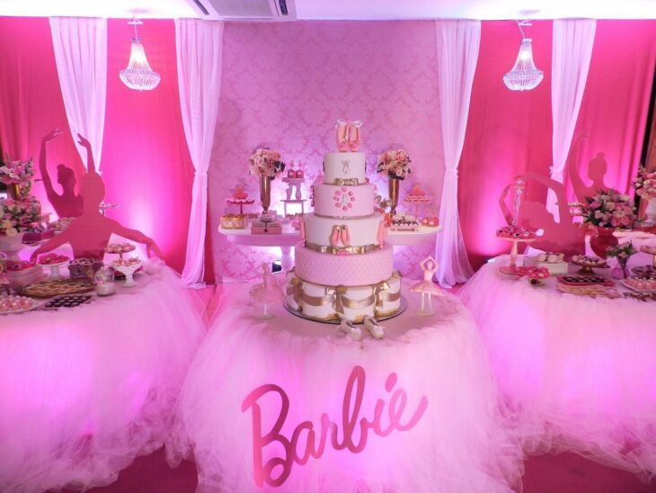 Decoração de festa da barbie