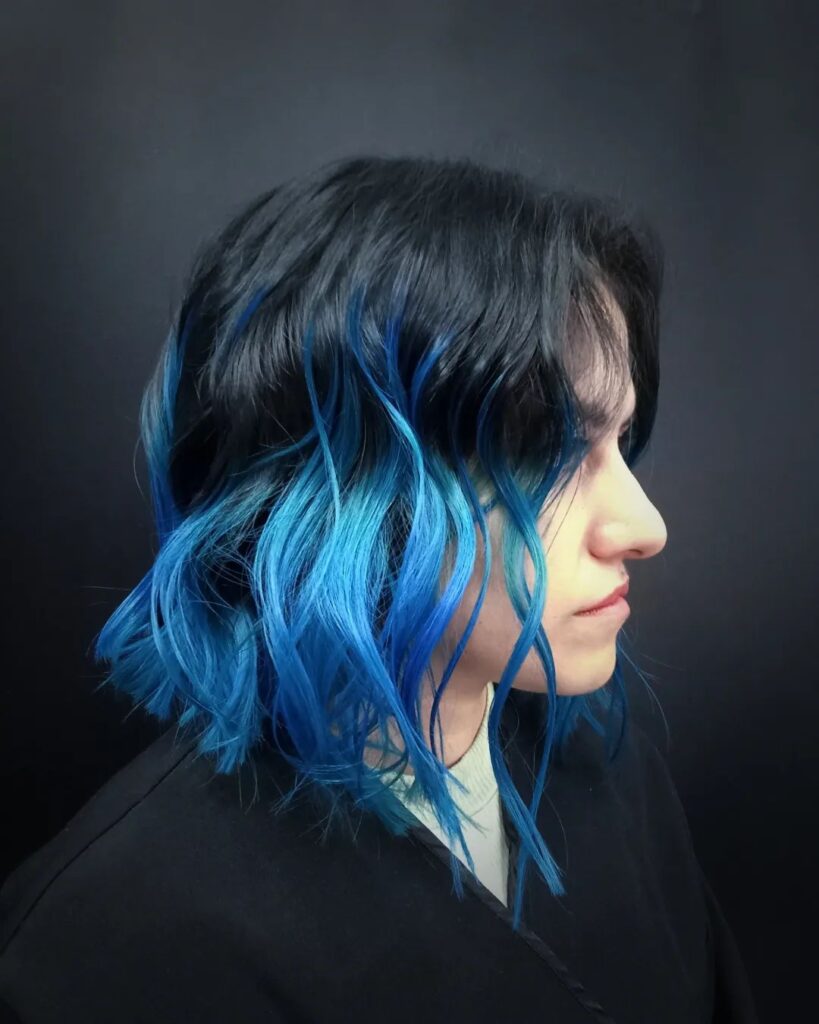 Cabelo Azul com Mechas