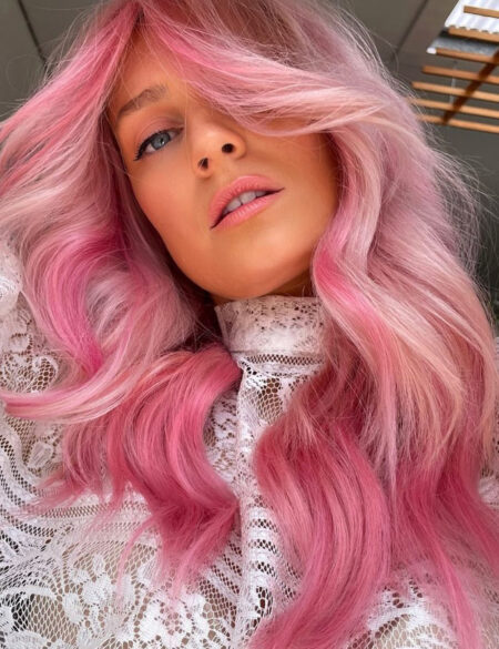 cabelo-rosa-pastel-feminino