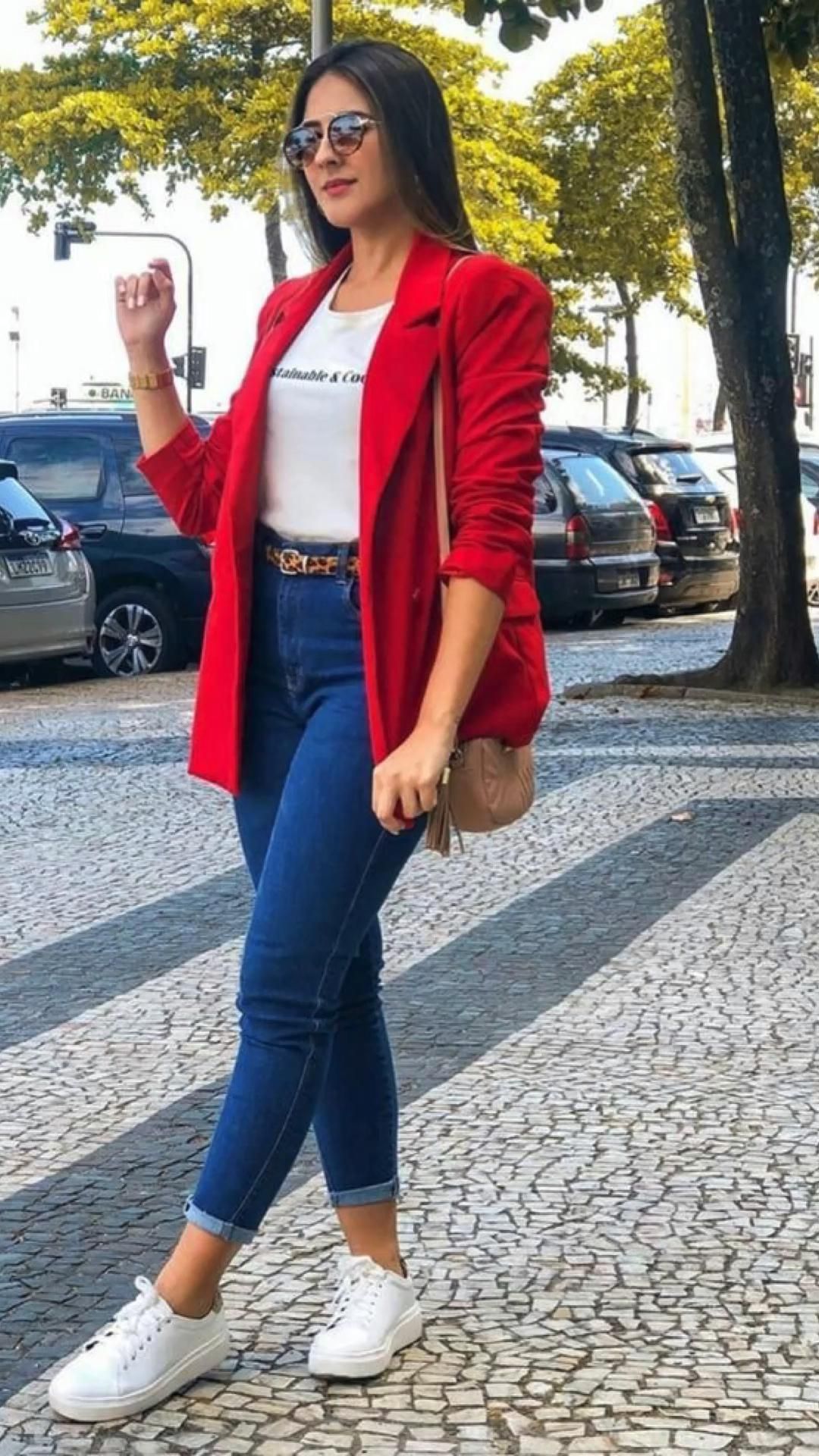 Look com Blazer Feminino