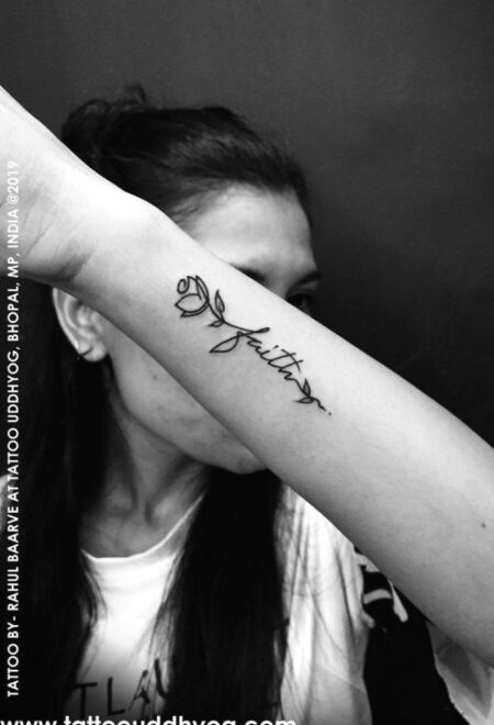 tatuagem-feminina-fe