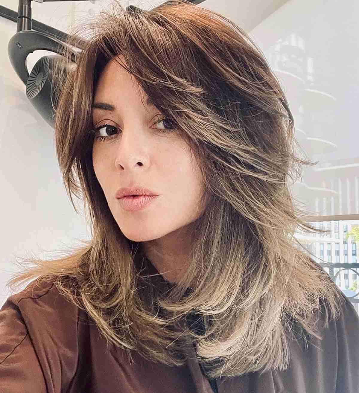 women's medium layered haircut