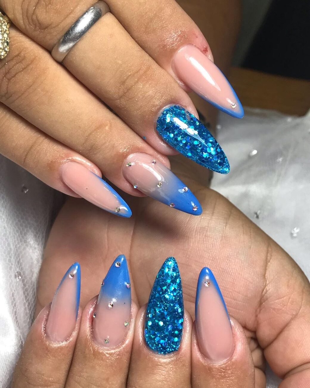 unhas-encapsuladas-stiletto