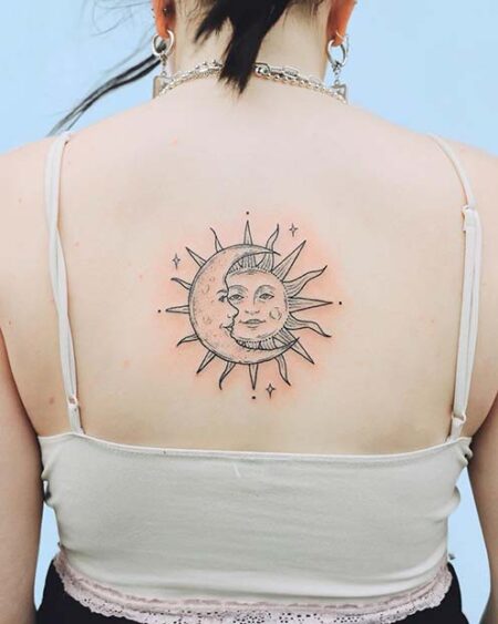 tatuagem-feminina-sol-e-lua