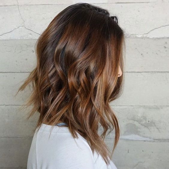 women's medium layered haircut