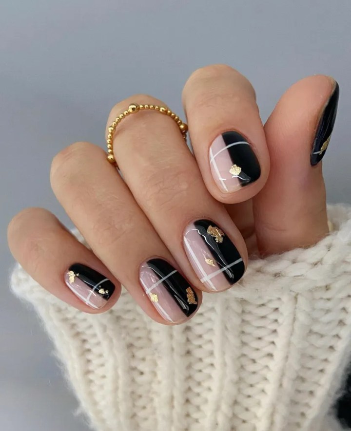 unhas-decoradas-bege-e-preto