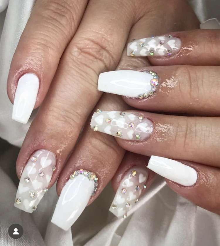 Ongles Décorés pour les Mariées