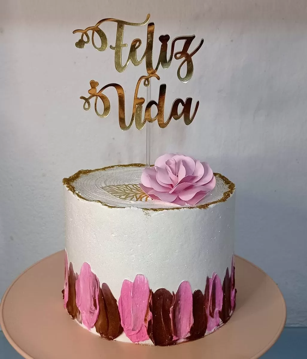 simple feminine cake