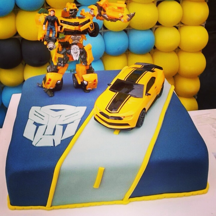 Bolo Decorado Transformers