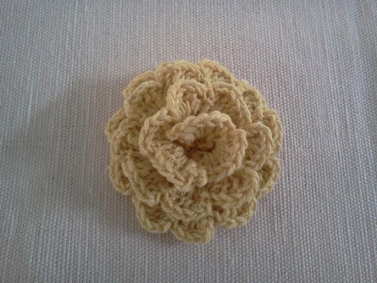 flor-de-croche-enrolada