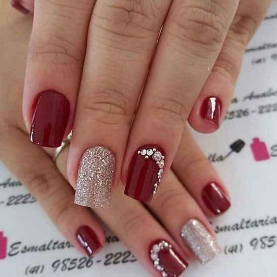 unhas-vermelhas-com-glitter