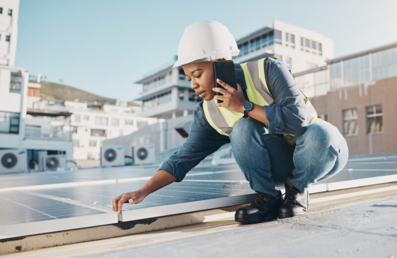 Como lavar a placa de luz solar?