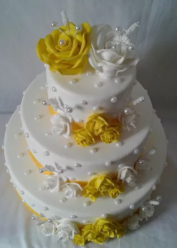 bolo-de-casamento-amarelo