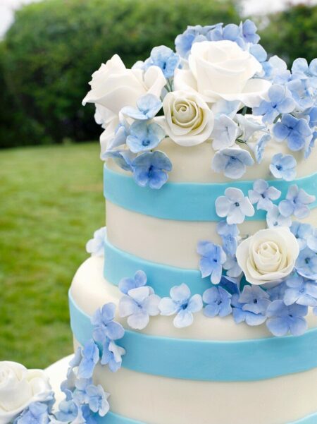 bolo-de-casamento-azul-e-branco