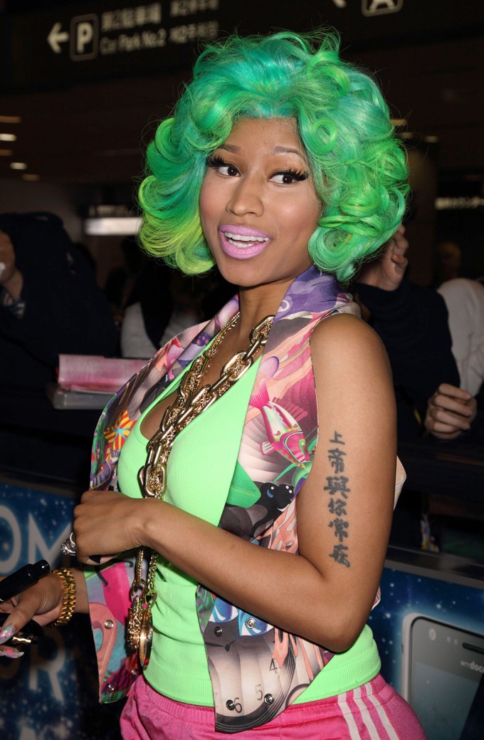 celebrities with green hair