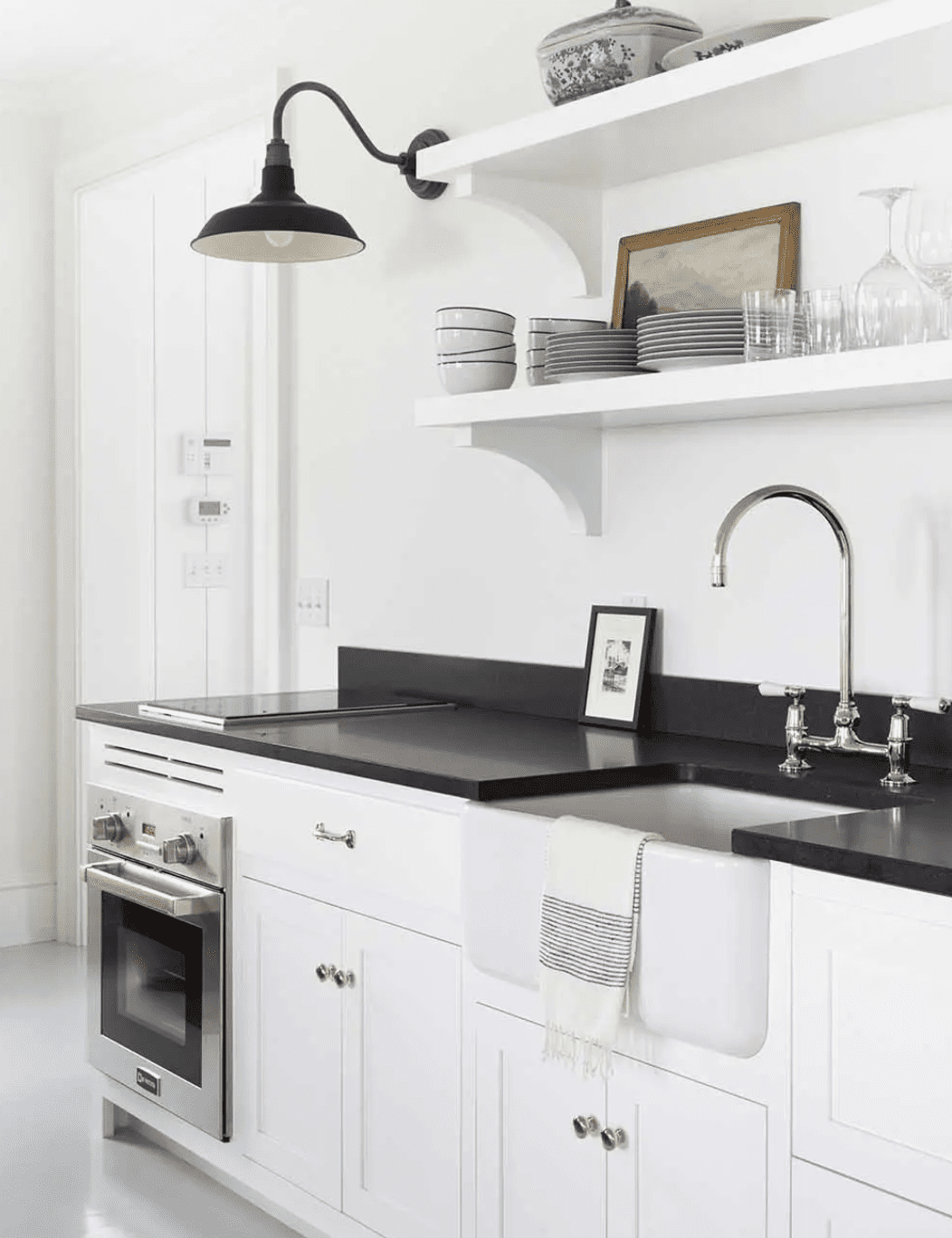 Black And White Kitchen Decoration