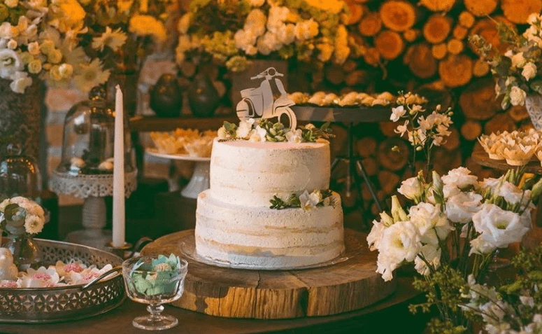 Bolo de Casamento Rustico