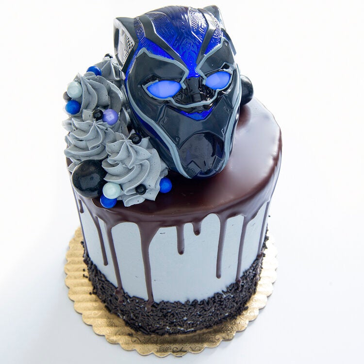 black panther cake