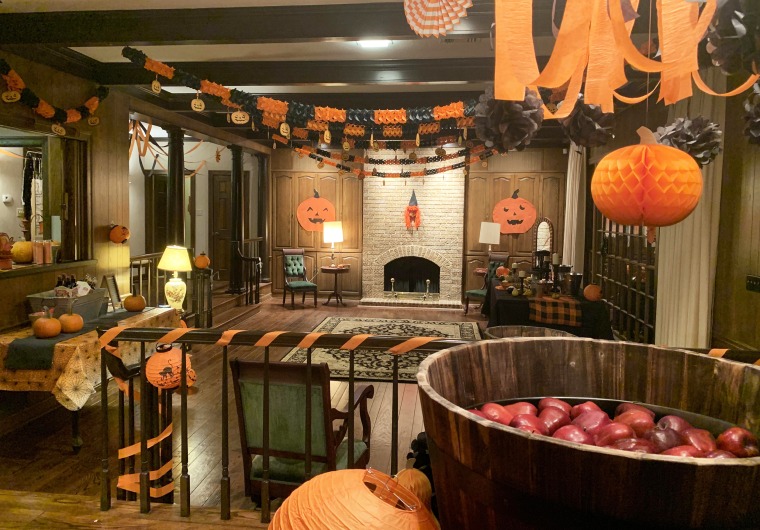 Halloween Party Decor