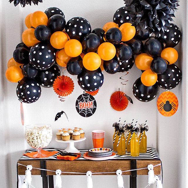 Halloween Party Decor