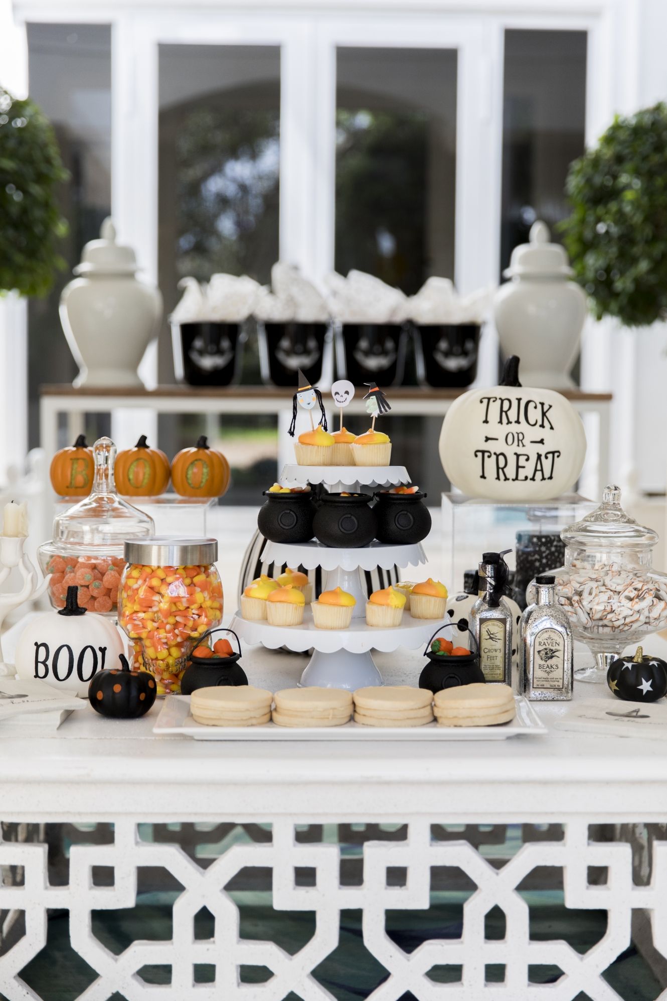 Halloween Party Decor