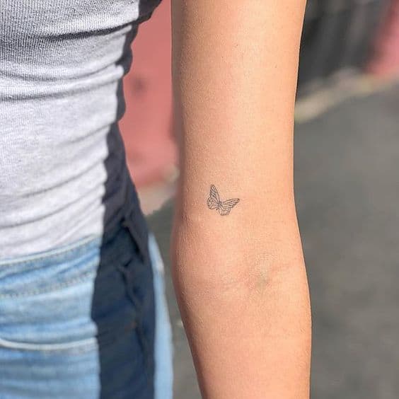 Tatuagem de Borboleta no Braço Pequenas