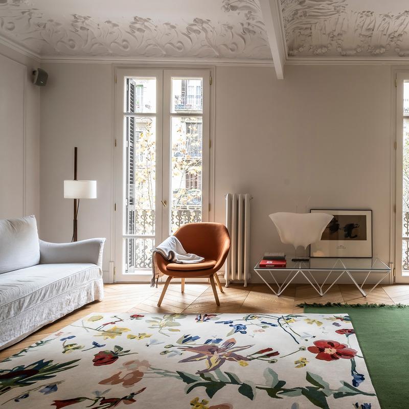 Living Room Decoration with Colorful Rug