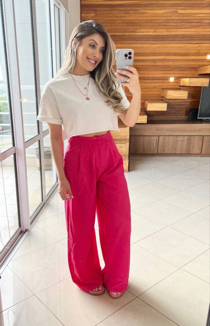 Look com Calça Rosa