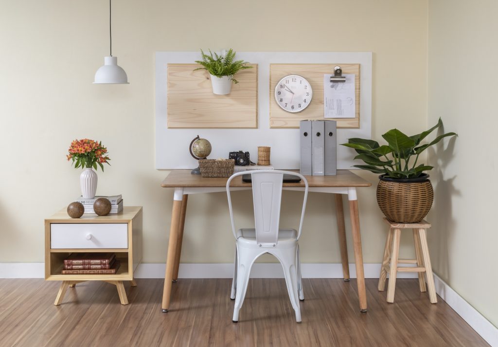 Decoração com Home Office Pequnos