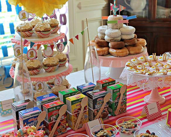 Cafá da Manha de Aniversário Infantil