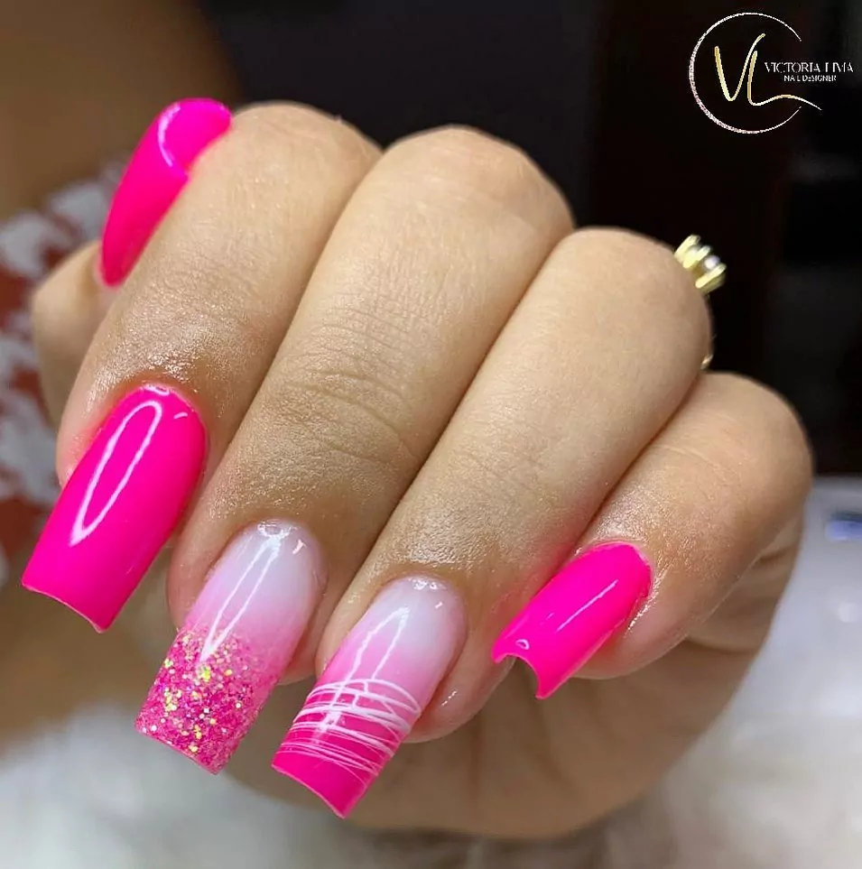 Unha Rosa Neon Decorada