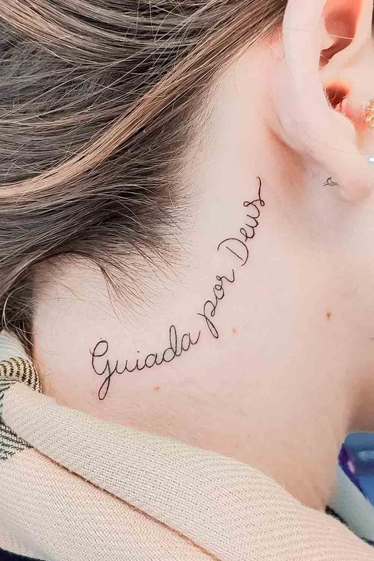 Tatuagem Feminina No Pescoço Delicada pequena