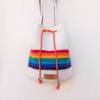 bolsa de croche arco iris