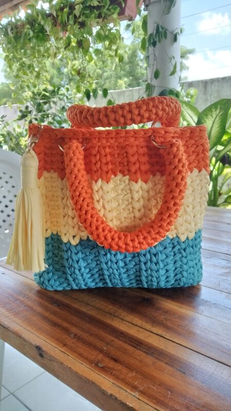 bolsa de croche com fio de malha