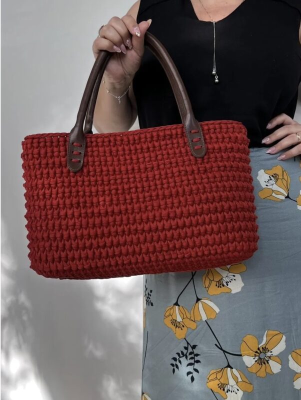 bolsa de croche com fio de malha