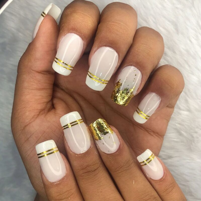 Unha Decorada Branco Com Dourado