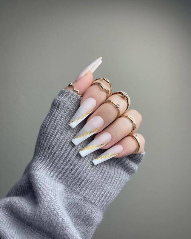 Decorated Nail White With Gold