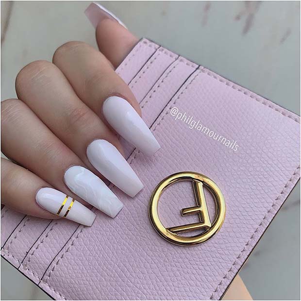 Decorated Nail White With Gold