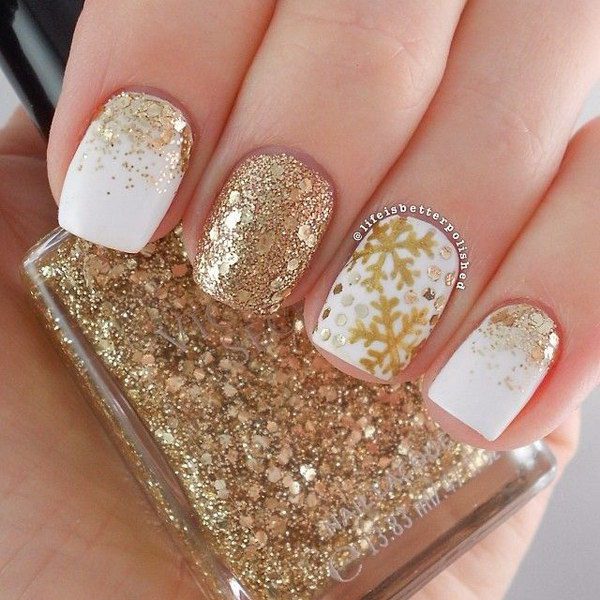 Decorated Nail White With Gold