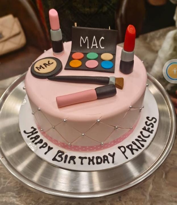 Makeup Decorated Cake