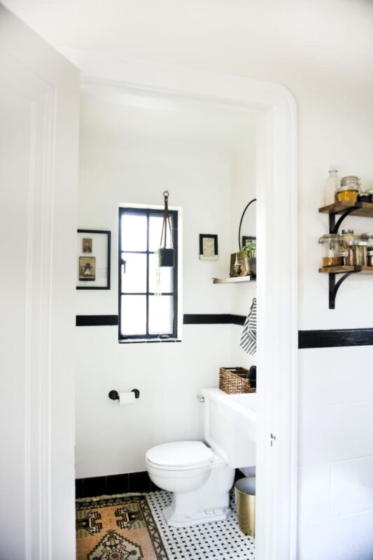 White Bathroom Decoration