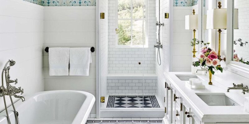 White Bathroom Decoration