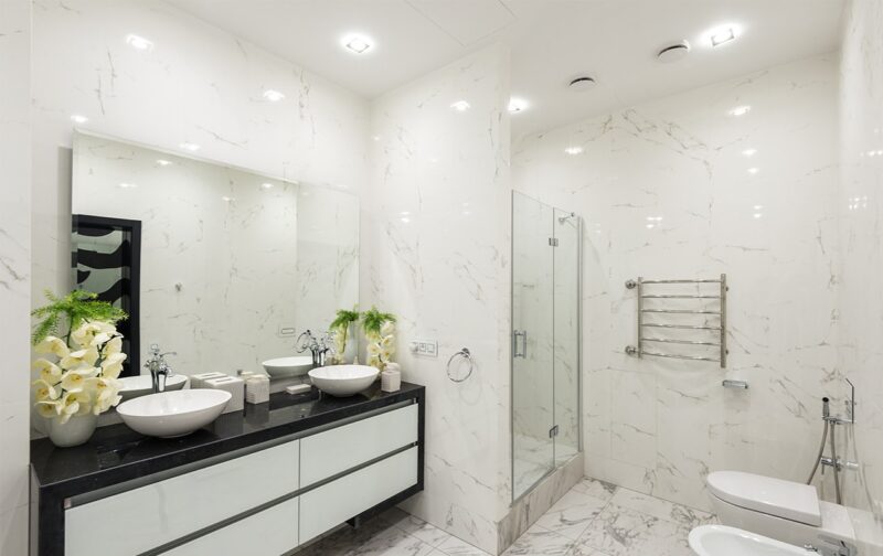 White Bathroom Decoration